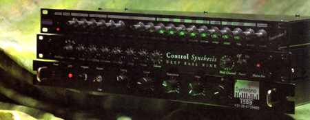 BRAINTEC: Transistorbass 3 (oben), CONTROL SYNTHESIS: Deep Bass Nine (Mitte), SYNTECNO: TeeBee (unten) BRAINTEC: Transistorbass 3 (oben), CONTROL SYNTHESIS: Deep Bass Nine (Mitte), SYNTECNO: TeeBee (unten)