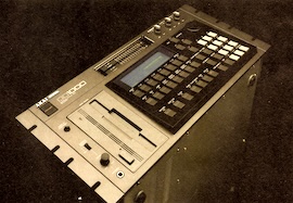 AKAI: DD-1000