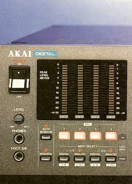 AKAI: DR4d: linke Seite