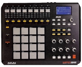 AKAI: MPD-32