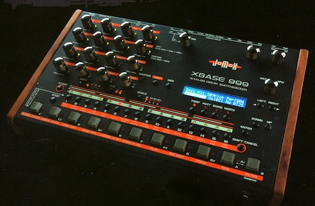 JOMOX: XBase 999 - Love The Machines