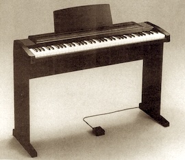 ROLAND: EP-7e mit Unterteil