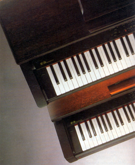 ROLAND: HP-530 und HP-330