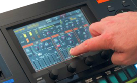 ROLAND: Jupiter-80: Display