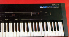 ROLAND: MKB-200 (rechte Seite)