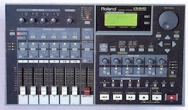 ROLAND: VS-840