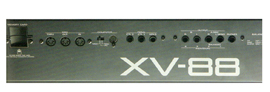 ROLAND: XV-88: Rückansicht