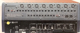 YAMAHA: 03D: Rückansicht