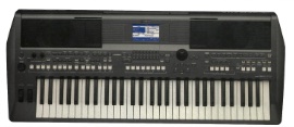 YAMAHA: PSR-S670