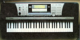 YAMAHA: PSR-740