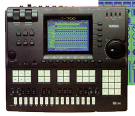 YAMAHA: QY-700